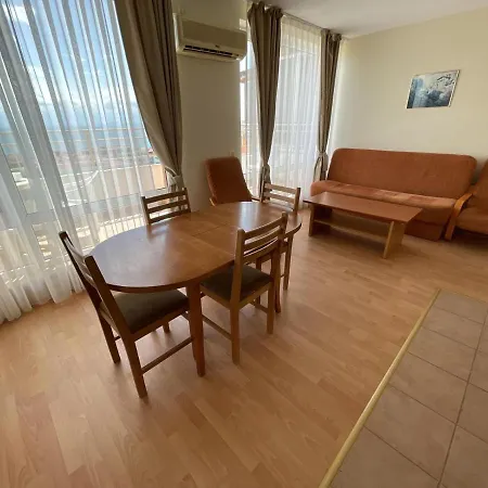 Апартамент 2B/2B Great Views Sea/Mountain From All Balconies.