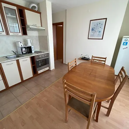 Апартамент 2B/2B Great Views Sea/Mountain From All Balconies.