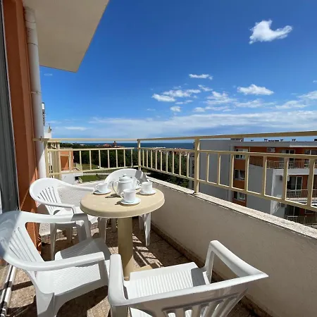 Апартамент 2B/2B Great Views Sea/Mountain From All Balconies.